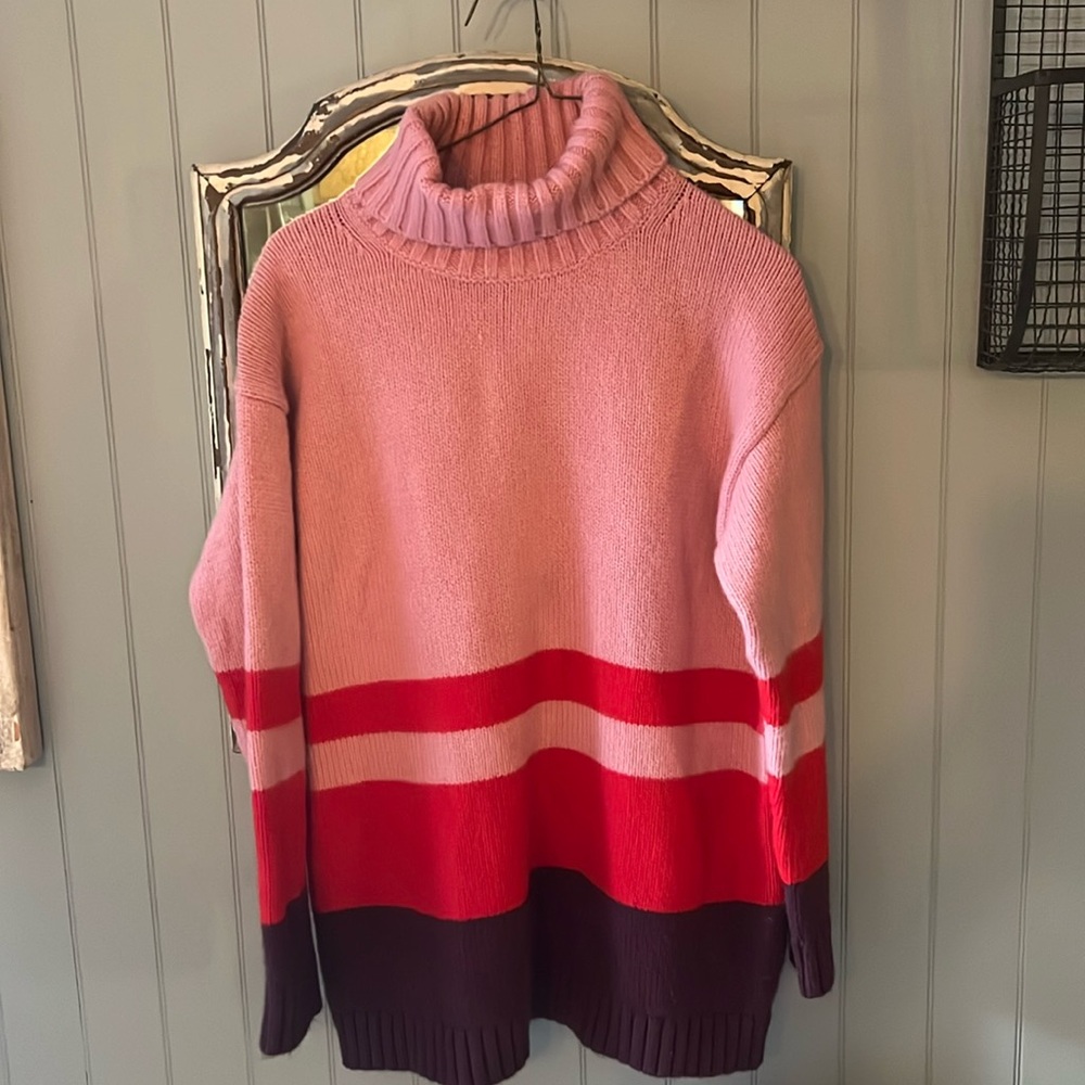 Women’s Loft size medium turtleneck sweater longer length with stripe detail